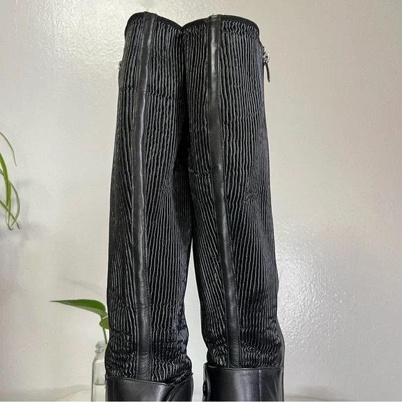 Hugo Boss Dress Knee High Black Leather Stretchy Calf Zip Boots 38 Almond Toe 8 - Picture 3 of 15